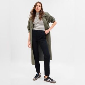 GAP Mid Rise Stretch Baby Boot Black Pants